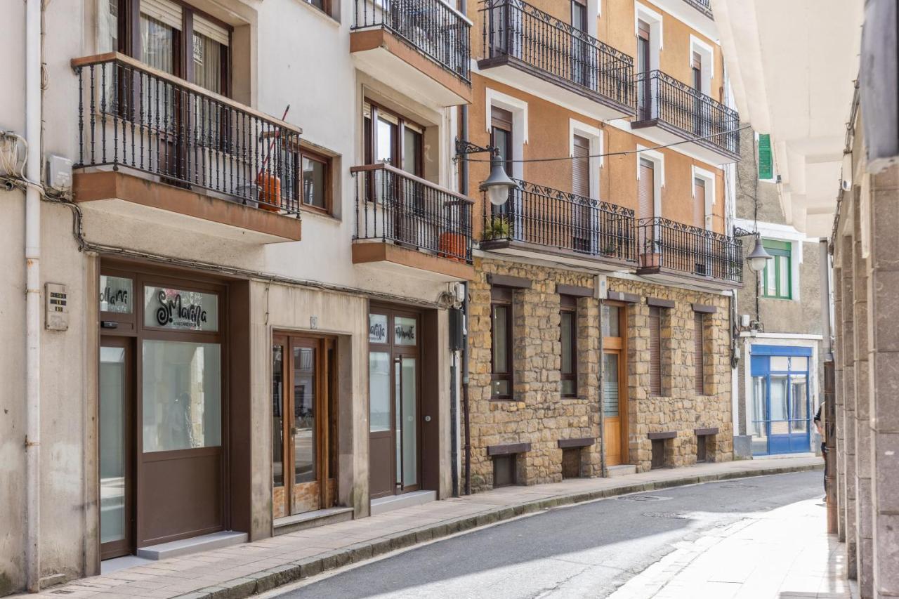 Santa Marina Apartamentuak Zarautz Exterior photo